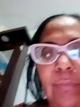 sexymomsn online show from 04/06/26, 12:08