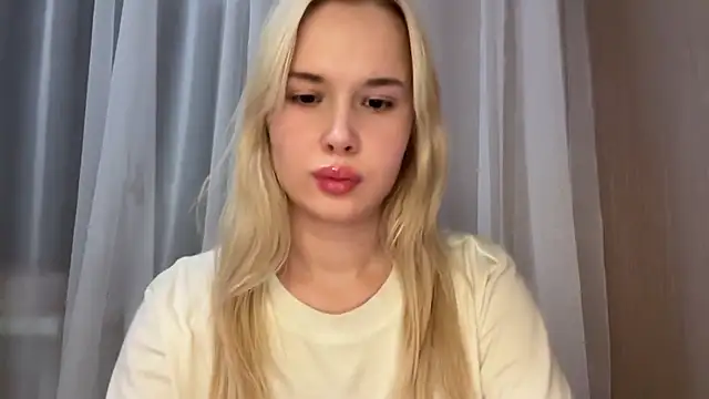 cutie chloee online show from 04/20/26, 05:05