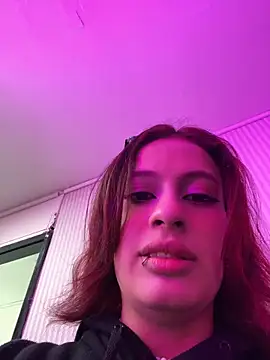 Snapshot of steffmontespink18 chatting on 06/30/26, 01:01 steffmontespink18 online show from 06/30/26, 01:01