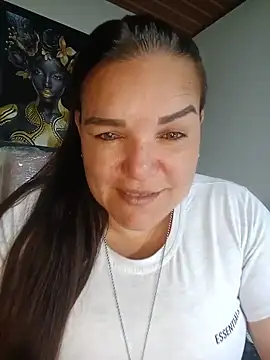 Snapshot of Zuleyka_69 chatting on 06/13/26, 08:18 Zuleyka 69 online show from 06/13/26, 08:18
