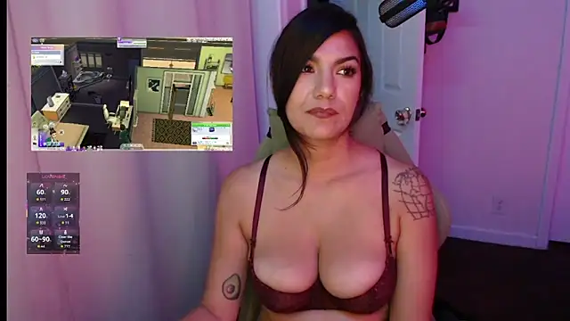 Snapshot of sweetRoxie chatting on 05/15/26, 11:56 sweetRoxie online show from 05/15/26, 11:56