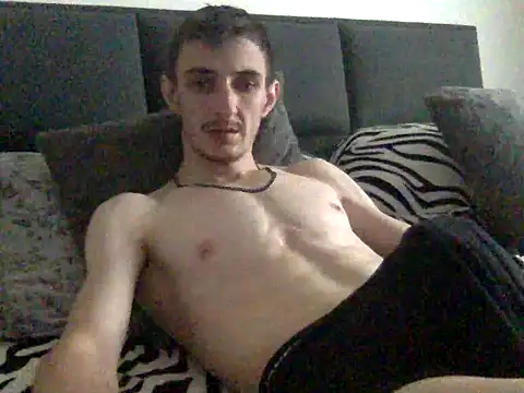 rmarcu01 online show from 05/04/26, 02:46