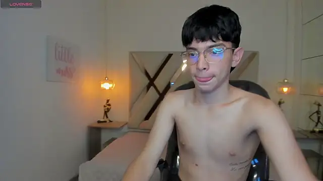 SantiTwinkyy online show from 03/30/26, 02:40