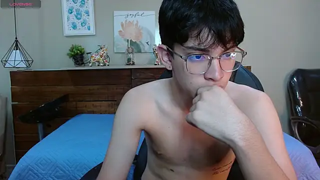 SantiTwinkyy online show from 04/16/26, 12:39