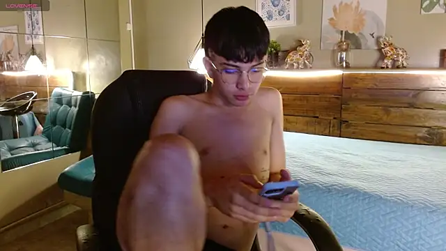 SantiTwinkyy online show from 04/20/26, 12:19