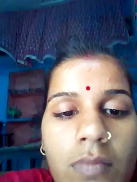 Snapshot of Raveena0990 chatting on 05/15/26, 03:13 Raveena0990 online show from 05/15/26, 03:13