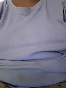 Snapshot of Tridha_2 chatting on 04/05/26, 12:57 Tridha 2 online show from 04/05/26, 12:57