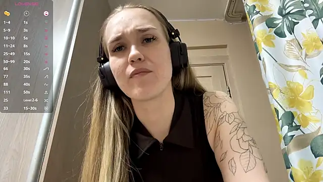 DenitaSpace online show from 04/18/26, 07:07