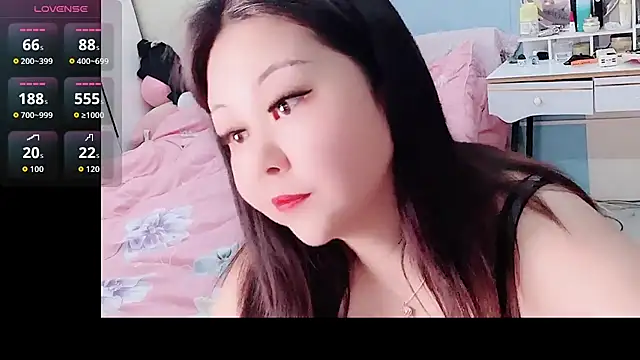 Snapshot of zhenzhen_bb chatting on 03/27/26, 10:04 zhenzhen bb online show from 03/27/26, 10:04