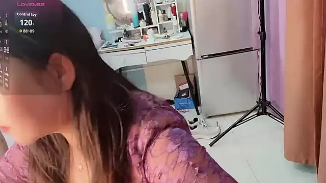 Snapshot of zhenzhen_bb chatting on 04/05/26, 12:46 zhenzhen bb online show from 04/05/26, 12:46