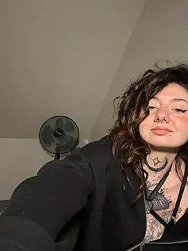 Snapshot of milou_xtx chatting on 03/27/26, 09:47 milou xtx online show from 03/27/26, 09:47