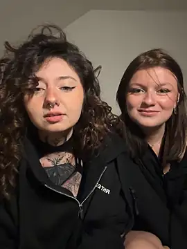 Snapshot of milou_xtx chatting on 03/30/26, 07:59 milou xtx online show from 03/30/26, 07:59