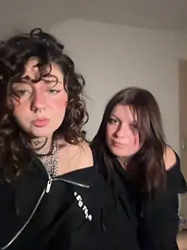 Snapshot of milou_xtx chatting on 04/01/26, 07:44 milou xtx online show from 04/01/26, 07:44