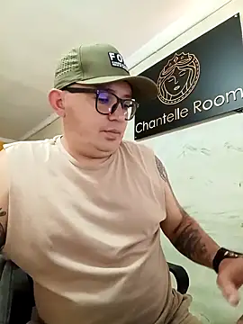 maximo daddy online show from 04/18/26, 08:31