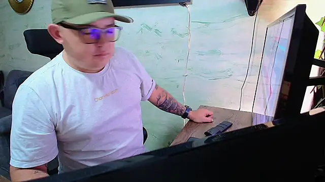 maximo daddy online show from 04/23/26, 12:15