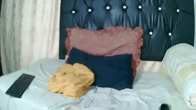 SexySlimMelanin7 online show from 05/06/26, 03:06