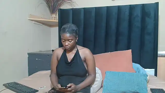 Snapshot of SexySlimMelanin7 chatting on 07/14/26, 08:03 SexySlimMelanin7 online show from 07/14/26, 08:03