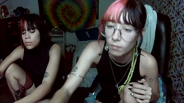 Moon  online show from 04/22/26, 01:41