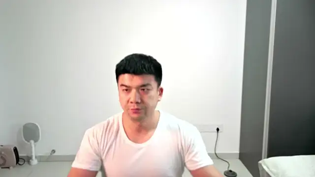 MichaelTheStraight online show from 07/18/26, 09:13
