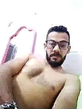 Alimohamed08 online show from 05/06/26, 09:42