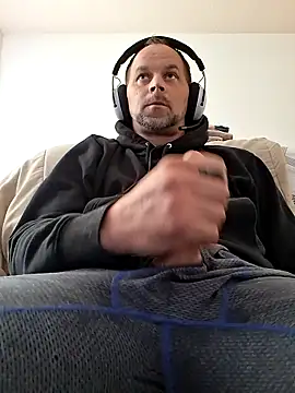Snapshot of middickstroking chatting on 03/29/26, 10:10 middickstroking online show from 03/29/26, 10:10