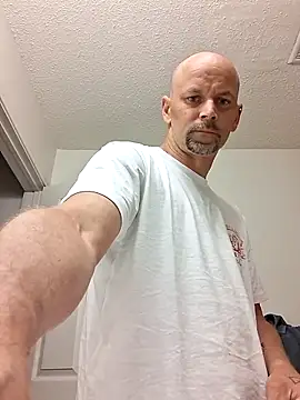 Snapshot of middickstroking chatting on 04/16/26, 12:22 middickstroking online show from 04/16/26, 12:22