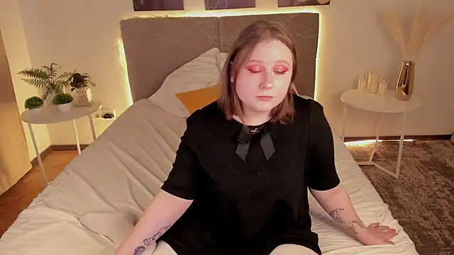 Snapshot of KatieGarsiaa chatting on 03/26/26, 08:20 KatieGarsiaa online show from 03/26/26, 08:20