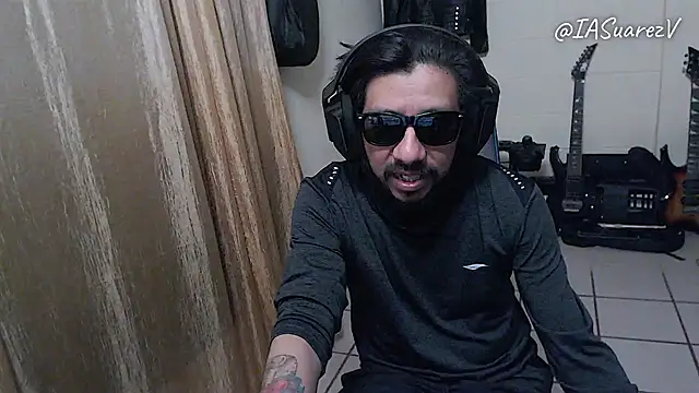 IASuarezV online show from 04/16/26, 04:46