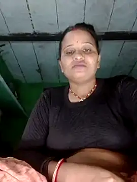 Snapshot of Shivani09900 chatting on 06/15/26, 08:33 Shivani09900 online show from 06/15/26, 08:33