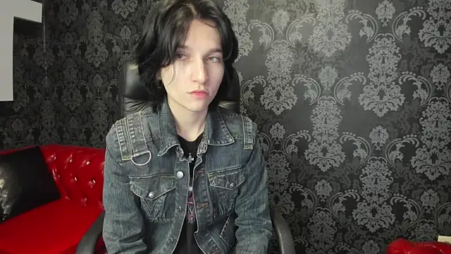 Snapshot of AdonBev chatting on 05/17/26, 05:05 AdonBev online show from 05/17/26, 05:05