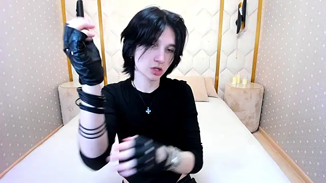 Snapshot of AdonBev chatting on 05/21/26, 05:14 AdonBev online show from 05/21/26, 05:14