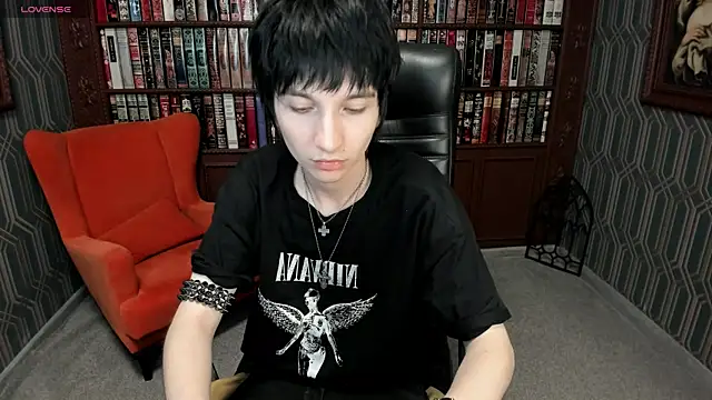 Snapshot of AdonBev chatting on 07/07/26, 07:23 AdonBev online show from 07/07/26, 07:23