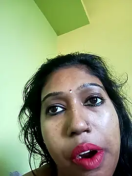 bannerjeesneha20 online show from 05/05/26, 02:30