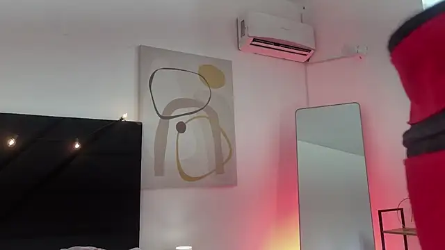 skinnyindiansluttt online show from 05/17/26, 12:23