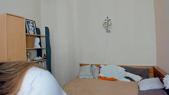 VioletteClaire online show from 05/15/26, 07:59