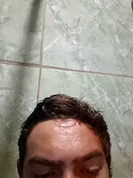 Snapshot of peludo233 chatting on 03/31/26, 10:43 peludo233 online show from 03/31/26, 10:43