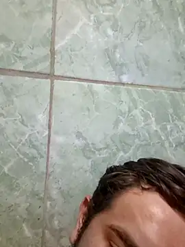 Snapshot of peludo233 chatting on 04/08/26, 11:59 peludo233 online show from 04/08/26, 11:59