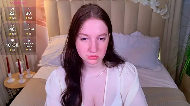Snapshot of Elisabeth_Binder chatting on 04/23/26, 03:41 Elisabeth Binder online show from 04/23/26, 03:41
