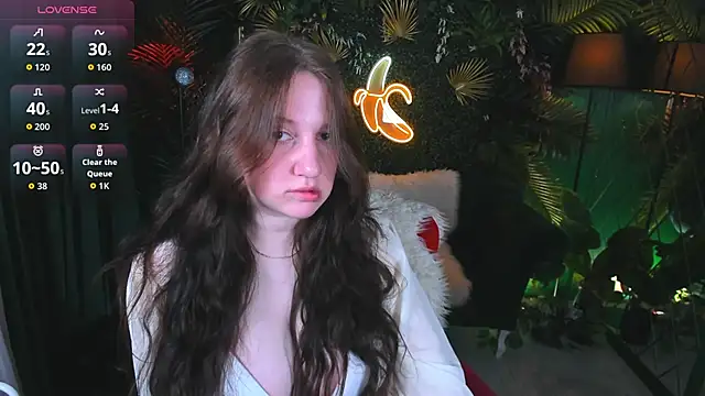 Snapshot of Elisabeth_Binder chatting on 04/28/26, 03:44 Elisabeth Binder online show from 04/28/26, 03:44