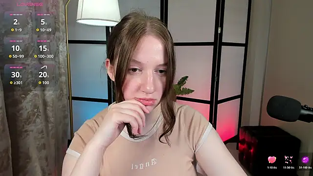 Snapshot of Elisabeth_Binder chatting on 05/05/26, 04:09 Elisabeth Binder online show from 05/05/26, 04:09