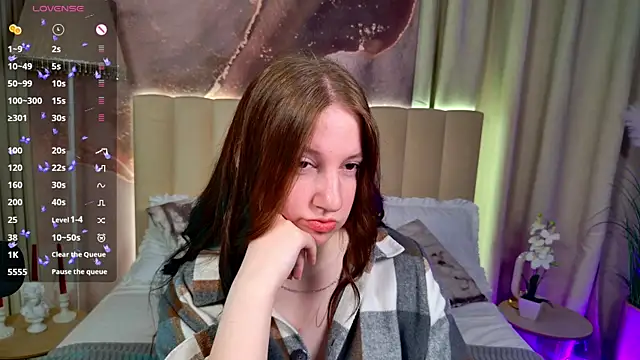 Snapshot of Elisabeth_Binder chatting on 06/15/26, 04:47 Elisabeth Binder online show from 06/15/26, 04:47