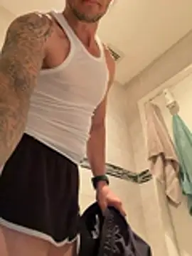 hpcouplee420 online show from 04/22/26, 07:00