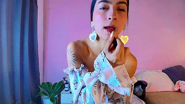 Daphne Rosse online show from 05/14/26, 12:34