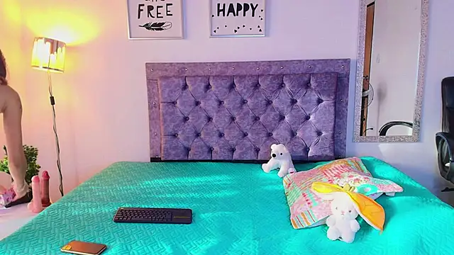 Snapshot of Daphne_Rosse chatting on 06/29/26, 12:05 Daphne Rosse online show from 06/29/26, 12:05