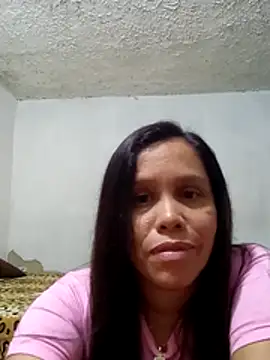 Snapshot of alexandra-queen chatting on 05/29/26, 06:06 alexandra-queen online show from 05/29/26, 06:06