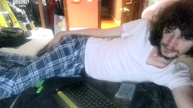 Snapshot of Teddy4420 chatting on 06/28/26, 09:26 Teddy4420 online show from 06/28/26, 09:26