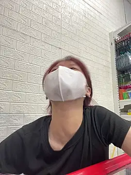 Bethiencute online show from 04/22/26, 09:33