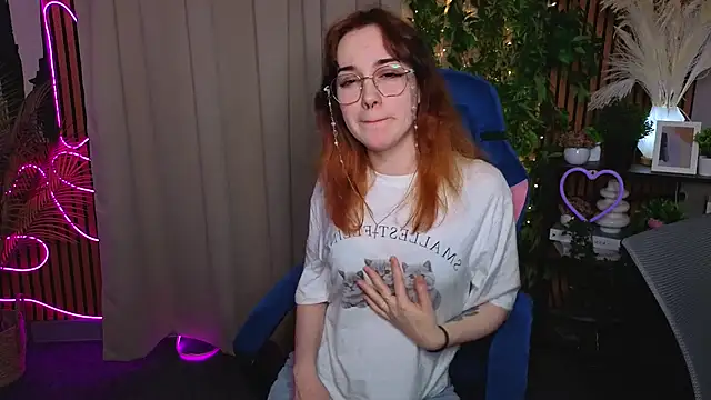 Snapshot of JoanReed chatting on 03/26/26, 03:50 JoanReed online show from 03/26/26, 03:50