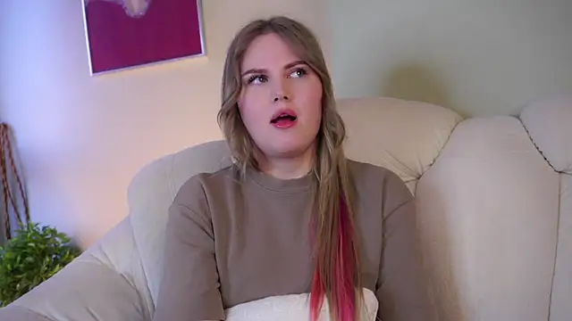 PaulinaBigley online show from 04/07/26, 11:43