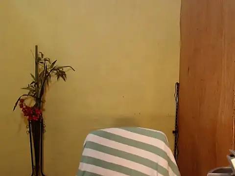 HottestLadyYuna online show from 04/24/26, 04:59